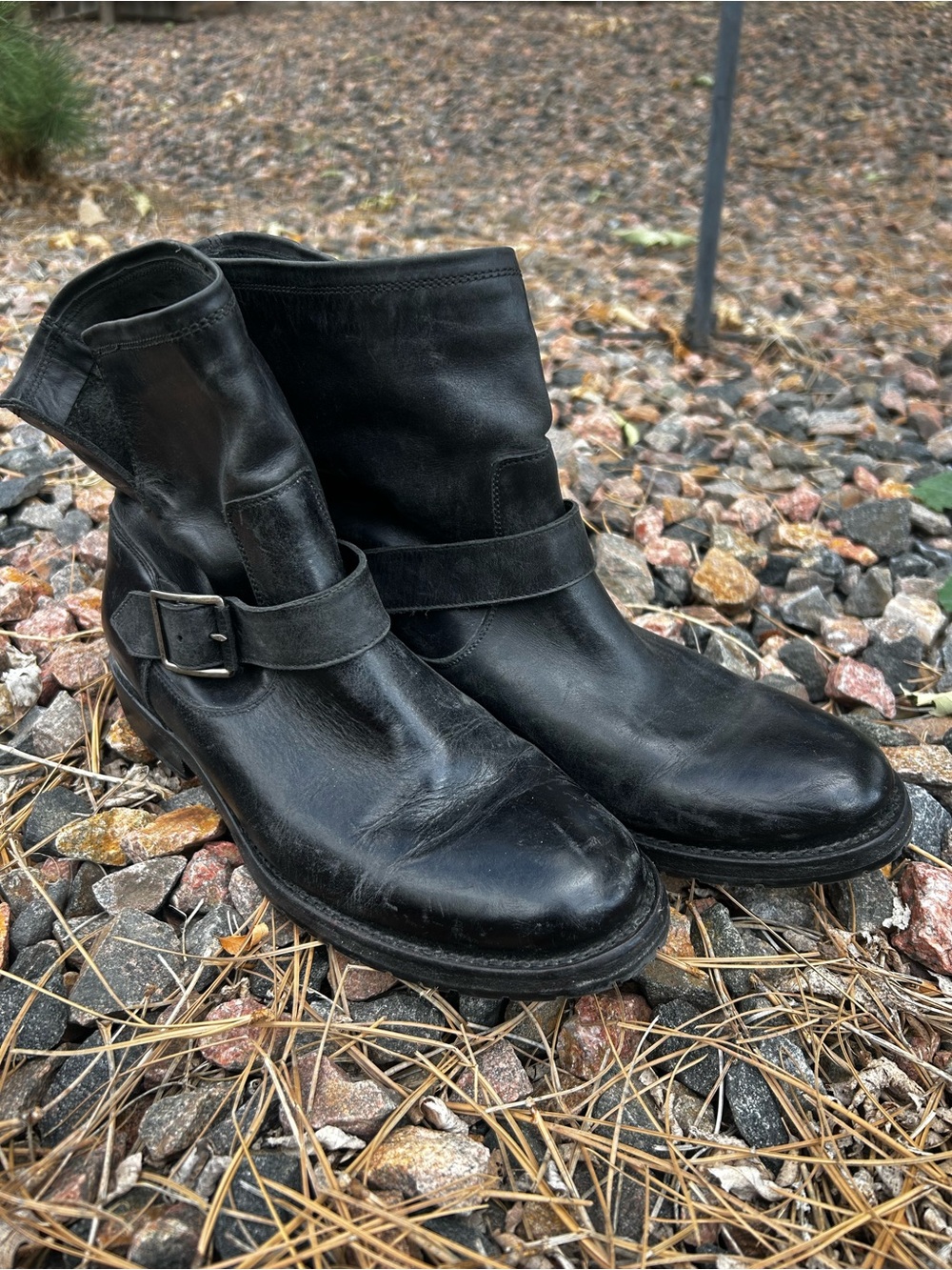 Frye Womens Natalie Engineer Short Black Smoke Buckle Bootie Size 9.5